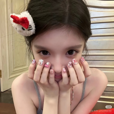 变美咯咯哒的头像